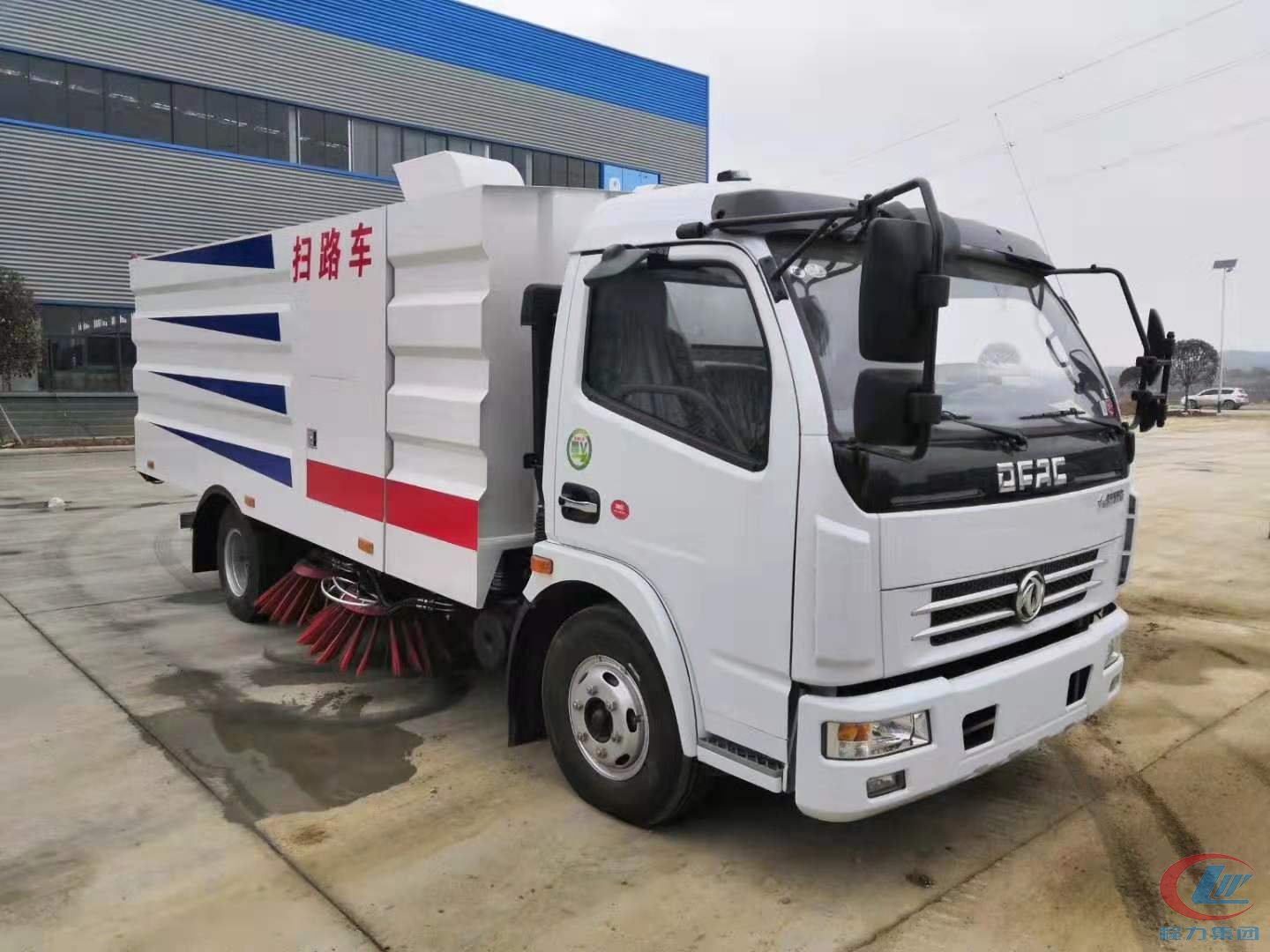 hjc888黄金城东风多利卡D7扫路车