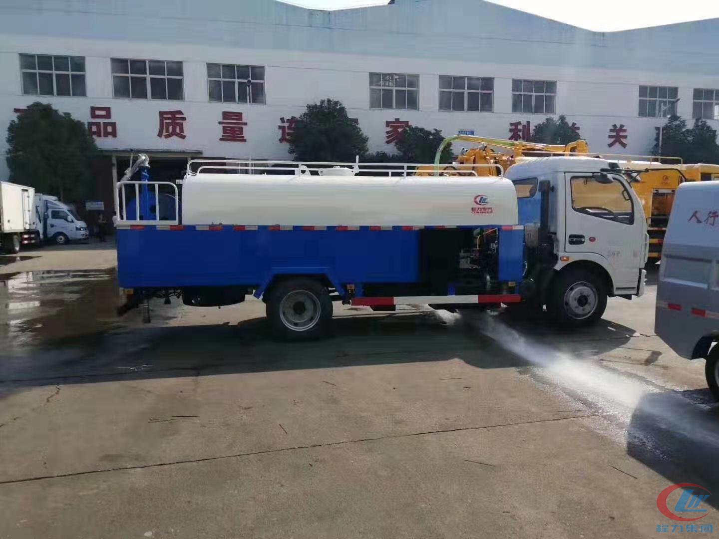 hjc888黄金城东风多利卡D7高压清洗车